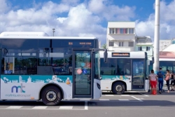 Mobilisation contre la vie chère en Martinique : l'opération escargot des routiers perturbe le réseau de transports en commun