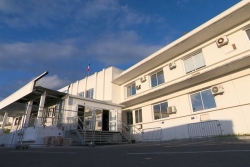 Agression d'élues à l'île des Pins : deux hommes condamnés, mais relaxés pour une partie des faits