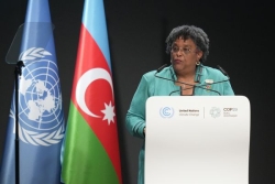 Conférence de Bakou sur les changements climatiques : la Barbade propose d'instaurer une taxe pour financer la lutte contre le réchauffement dans certains pays