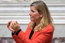 Nouvelle-Calédonie : "Il faut une aide financière importante et rapide", insiste la présidente de l'Assemblée, Yaël Braun-Pivet