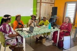 Fifo à Maré. "Eduquer, ce n’est pas seulement le problème des mamans" : quand les femmes débattent des émeutes en Nouvelle-Calédonie