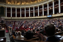 L'Assemblée nationale adopte la loi d'urgence pour la reconstruction de Mayotte