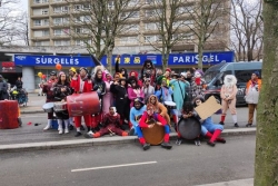 Plusieurs délégations du carnaval tropical présentes au défilé du Nouvel An chinois à Paris