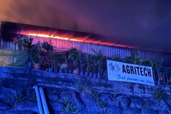 "Vous croyez que le poison qui a été renversé ne sera pas emporté par le courant ?" : l'inquiétude et le sentiment d'abandon toujours vifs à Tavararo onze jours après l'incendie d'Agritech