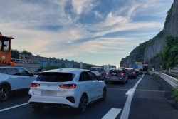 Route du littoral : la réouverture à l'origine d'énormes bouchons