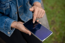 TikTok bloqué en Nouvelle-Calédonie : une mesure disproportionnée selon la rapporteure du Conseil d'Etat