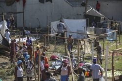 Des gangs lancent une nouvelle attaque dans la capitale d'Haïti alors que la police tente de les contenir
