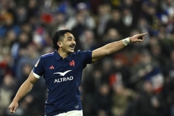 Tournoi des 6 nations : "On est revenu avec une belle mentalité", Yoram Moefana désigné homme du match après la victoire du XV de France
