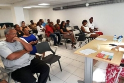 Le Docteur Hélène Rossinot partage son expérience les aidants avec des associations et des professionnels en Martinique