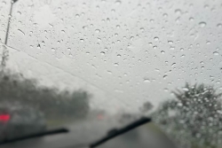 La vigilance orange fortes pluies maintenue toute la journée pour le Sud, le Sud Sauvage et Sainte-Rose