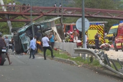 Embouteillages et déviations suite à deux accidents de la route, aux Abymes et à Gourbeyre