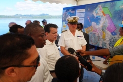 « Mayotte a été dévastée, la situation est très difficile, personne n’a dit qu’on reconstruirait tout en quelques semaines », a soutenu Manuel Valls lors de son entretien