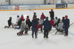 Coupe de Terre-Neuve et Labrador à Saint-Pierre et Miquelon : l'ambition des jeunes hockeyeurs U13 de l'archipel face aux Canadiens