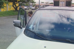 VIDÉO. “Est-ce qu’il veulent qu’on arrête les soins ?”, face aux violences, une infirmière de Riviere-Salée s'interroge