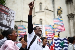 Chagos: le Royaume-Uni a signé l'accord rétrocédant l'archipel des Chagos à l'île Maurice