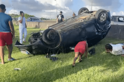 Spectaculaire accident à Petit-Bourg : une femme grièvement blessée
