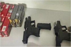 Des armes, des balles, de la drogue, du lambi et du poulet saisis dans une yole au port de Texaco à Fort-de-France
