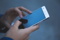 Le collège Christiane Eda-Pierre du Morne-Rouge expérimente l'interdiction des téléphones portables
