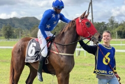 VIDÉO. À Bourail, la saison hippique a repris au galop, après l'arrêt total des courses l'an dernier