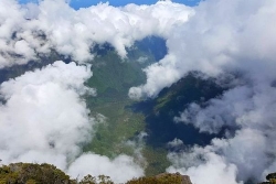 La Réunion : un ciel très variable tout au long de la journée sur l'Est, ensoleillé dans l'Ouest