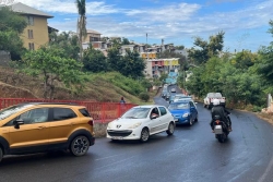 Nouvelle opération escargot des taxis à Mamoudzou : que dit la loi sur l'usage des voies de bus ?