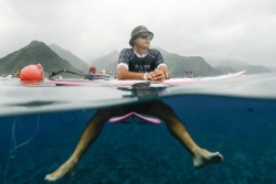 Surf: le sportif Réunionnais Jérémy Florès raconte aujourd’hui son combat contre une tumeur cérébrale