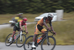 Grand Prix Cycliste des Savanes : victoire d’étape d’Oliver Claude, Victor Lebon reste maillot jaune