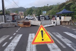 Un collectif de riverains du Robert mobilisé contre "l'inaction de l'État face aux sargasses"