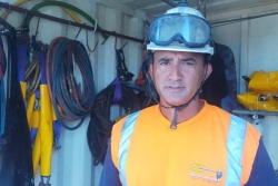 Oscar Garbutt : plongeur scaphandrier de retour au fenua pour promouvoir le métier