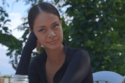 PORTRAIT. Miss Tahiti 2025 : Hinaupoko Deveze, le retour aux sources