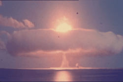 Essais nucléaires: l'anniversaire des "30 ans" traverse une génération de Polynésiens