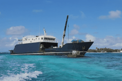 A Arutua, la vie des habitants s'écoule au rythme de l'arrivée du Cobia 3