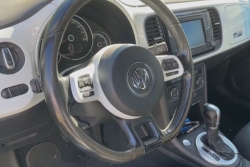 Airbags défectueux : à La Réunion, un couple découvre qu'il roule dans une voiture à risque