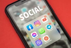Australie : "aucun obstacle technologique" à l'interdiction des réseaux sociaux aux moins de 16 ans