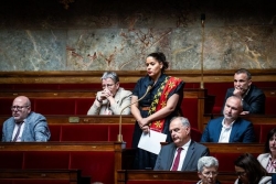 "Vous encouragez l'immigration !" : au début de l'examen de la loi Mayotte à l'Assemblée nationale, les députés s'écharpent sur la question migratoire