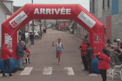 25 km de Miquelon : Louis Moreau crée la surprise et remporte 41e édition à sa toute première participation