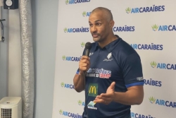 Handball : avec le "Air Caraïbes Camp", Didier Dinart veut former la relève guadeloupéenne