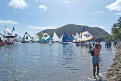 Traditour 2025 : Guadeloupe Port Caraïbes s'impose lors du prologue dans les eaux dominicaises