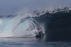 Championnat de Polynésie de surf open : Teiva Tetahio impérial à Teahupo’o