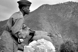 La Guerre d'Algérie vécue par les Antillais, entre enrôlement pour la France et combat anticolonialiste