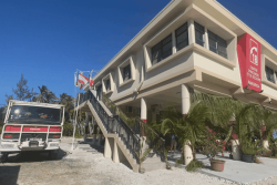 L'abri de survie de Avatoru à Rangiroa inauguré par Manuel Valls