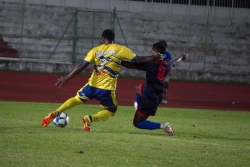 RÉSULTATS. Super ligue de football : les meneurs confortent leur position