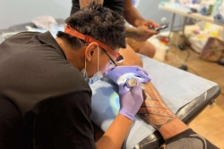 VIDEO. Le tatouage, miroir des identités océaniennes, était célébré tout le week-end à Dumbéa