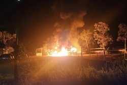 Incendie d’un dépôt de bus à Poya, le transport scolaire pénalisé