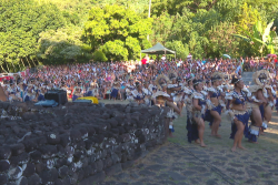 Heiva 2025 : après To’atā, Teva I Tai danse au marae 'Ārahurahu porté par toute la Presqu’île