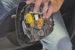 Airbags Takata : l'UFC-Que Choisir saisit le tribunal contre Stellantis en France
