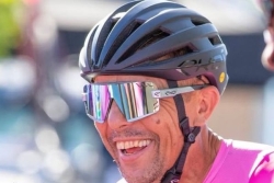 Obsèques du cycliste Nicolas Dumont : "Bon voyage champion" le dernier hommage du peloton guadeloupéen 