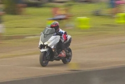 Un motard se tue sur la piste de Vaitarua