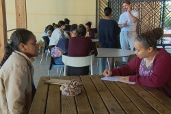Apprendre l'anglais en équipe : une formation pour connecter les jeunes du Nord au reste du Pacifique