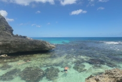 À la découverte des criques cachées d'Anse-Bertrand